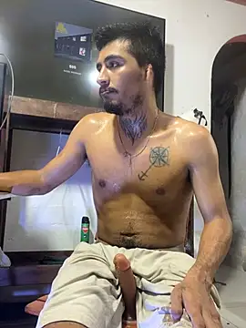 Czat XXX na żywo – maxI_dick33