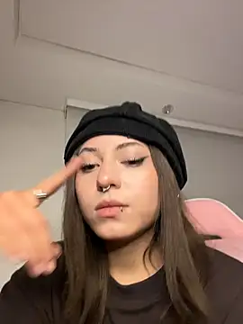 PrettyAmber Chat XXX live