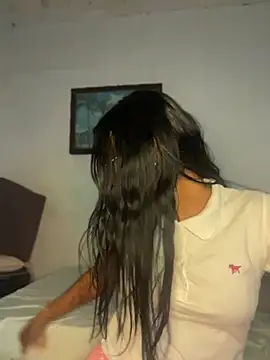 XXX chat uživo modela FlorSalvaje_