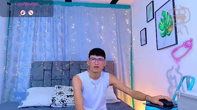 NicolasTorrez 即時 XXX 聊天