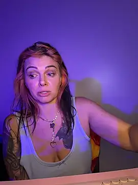 XXX chat uživo modela MarlaFknSinger