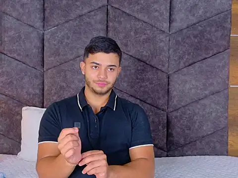 TylerWest_ Live XXX-Chat