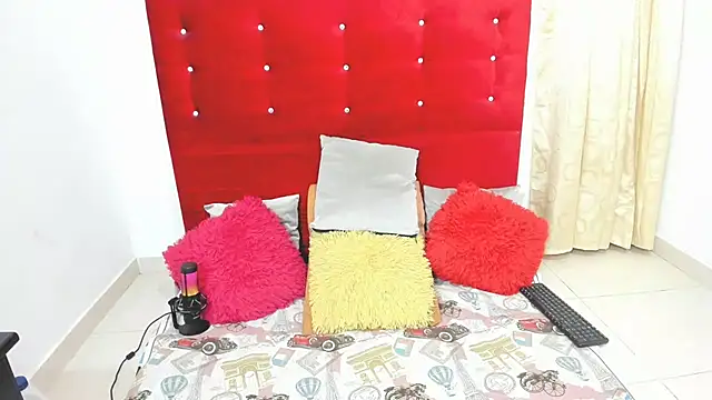 Alizzmore Шоу с уебкамера
