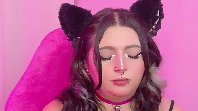 XXX chat uživo modela Sachi_Meow