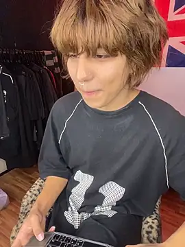 Aronn_44 Pertunjukan Webcam