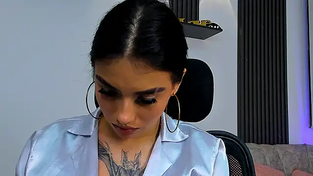 Онлайн чат XXX isabella_hv