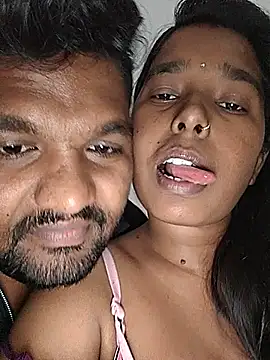 BabuCouple Adlı Modelin Canlı XXX Sohbeti