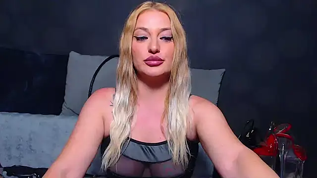 GodessJulia Chat XXX live
