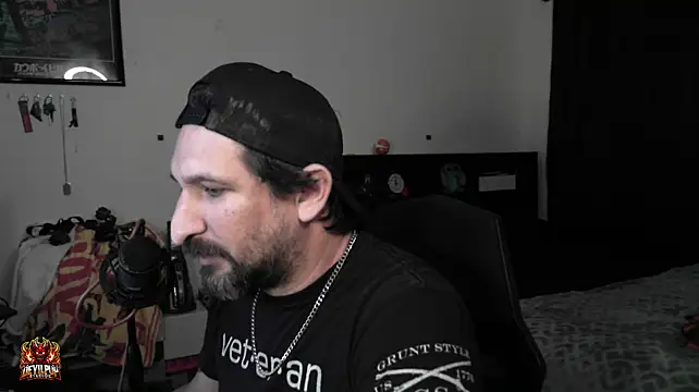 DevilPup75_ XXX чат на живо