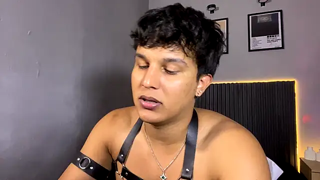 Leo_Savage_ 라이브 XXX 채팅
