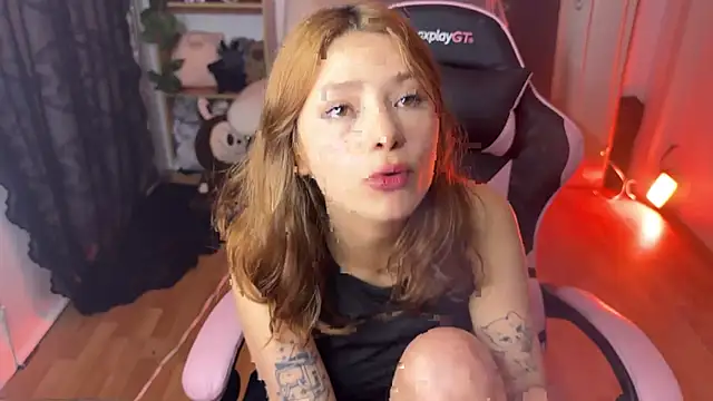 ari_kat লাইভ XXX চ্যাট