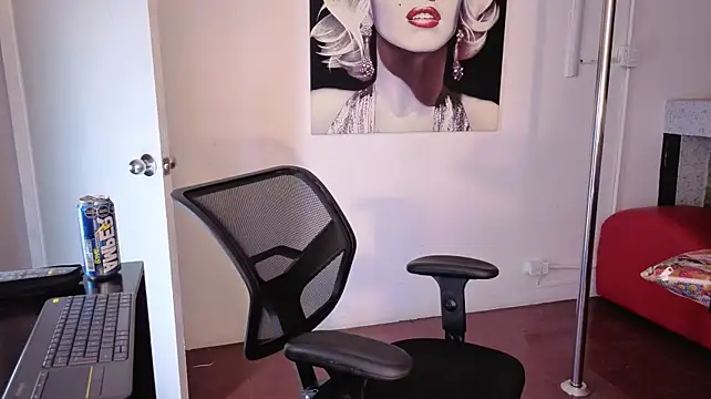 Hunter_master – Naživo XXX chat