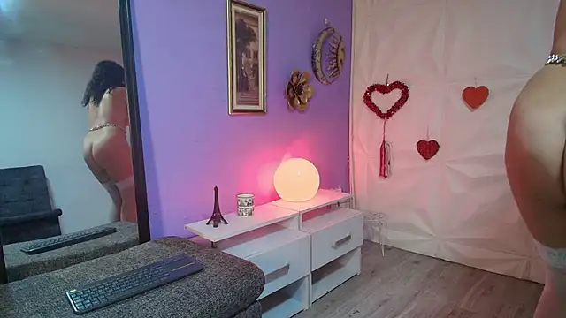 Miss_ellien Adlı Modelin Canlı XXX Sohbeti