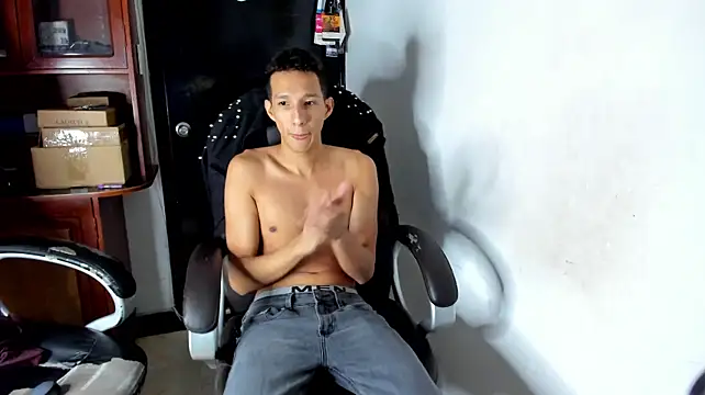 AlphaMarco Live XXX-Chat