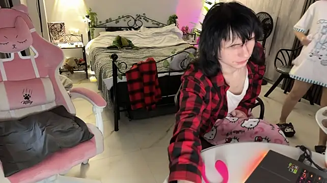 แชท XXX สดของ h3ntai_baby