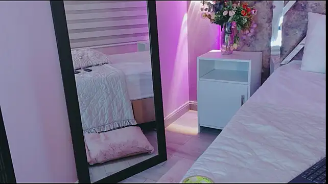 دردشة EmmaDuvall الجنسية المباشرة