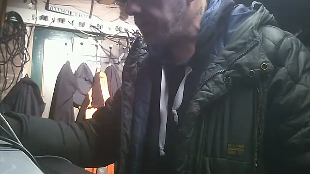 Онлайн чат XXX pietjebellxx