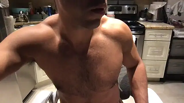 Chat XXX en directo de BigGuyMuscle