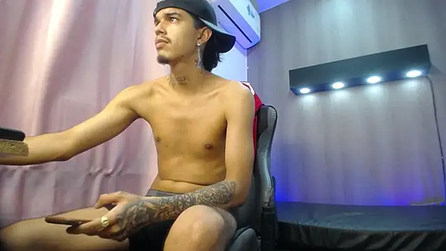 Tayson_Hot XXX ча т на живо