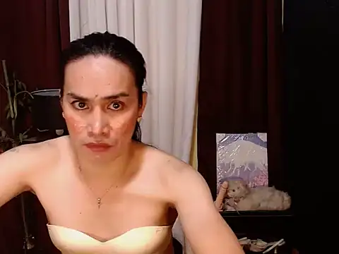 Chat XXX ao vivo de HornyKerujieTrans