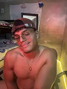 max__4vcn Live XXX chat