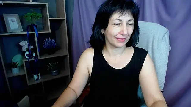 LiluGrantsのライブXXXチャット