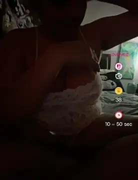 w3tkittty Chat XXX in diretta