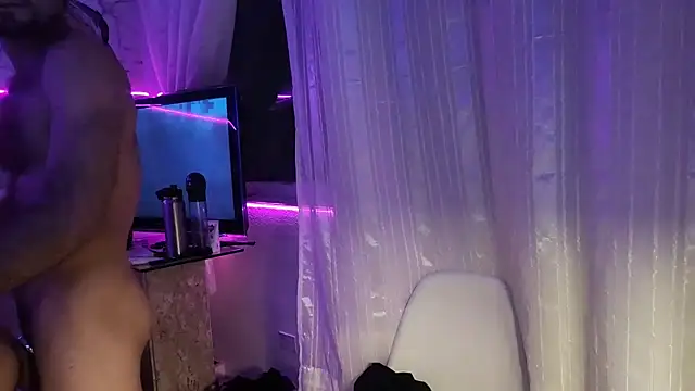 EnricoNetto Chat XXX in diretta