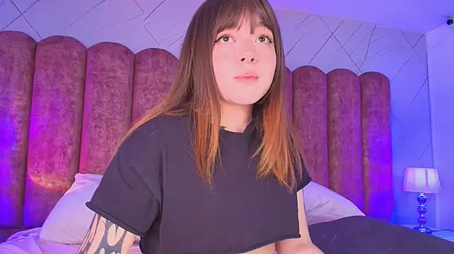 Czat XXX na żywo – Fluffy_Bubble21
