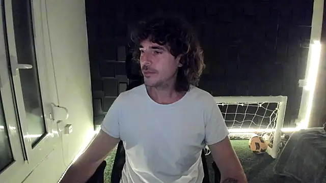 צ'אט XXX בשידור חי של joaquin420_hot