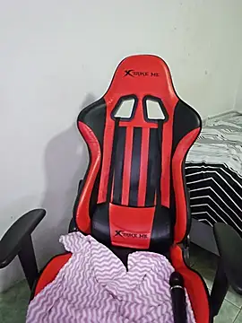 Maryy_01 élő XXX-chatje