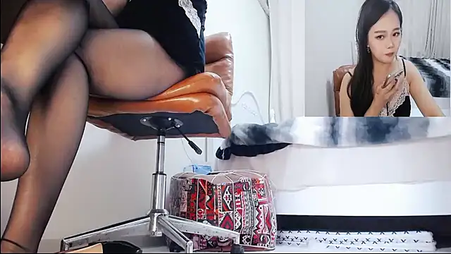 Latte-01's Live XXX Chat