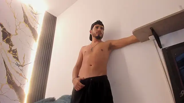 danthewolf's Live XXX Chat