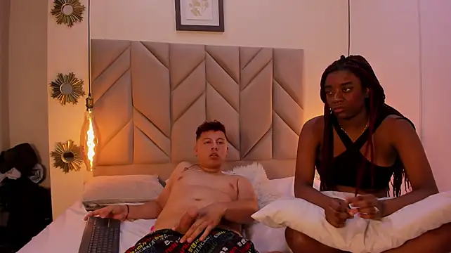 Czat XXX na żywo – AxelandVioleta