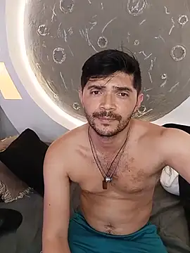 Chat +18 de ritzabeth_daniel ao vivo