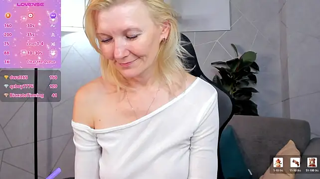 Julie_Lucas Adlı Modelin Canlı XXX Sohbeti