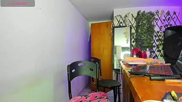 catthi_mont Chat XXX in diretta