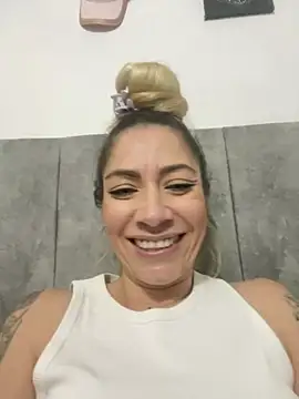 دردشة viktoria_davis_ الجنسية المباشرة