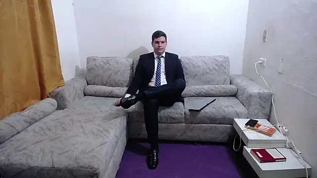 Victor_Maitland: διαδικτυακό σόου στην κάμερα