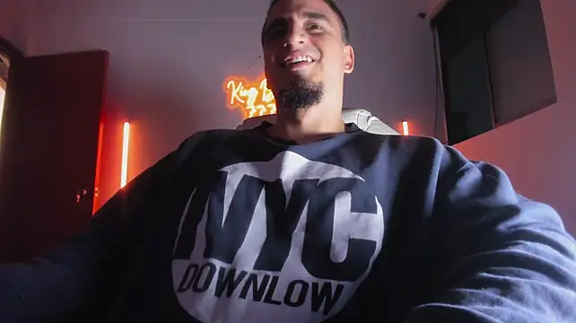 XXX chat uživo modela kingbear777