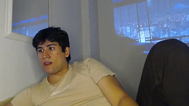 Mario_netaa লাইভ XXX চ্যাট