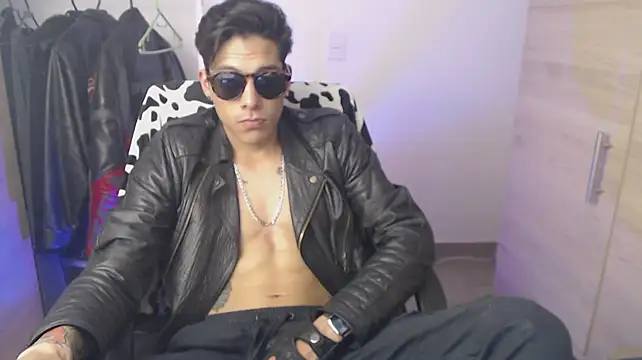 XXX chat uživo modela chomelo6