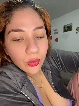 Онлайн чат XXX Celestedubois
