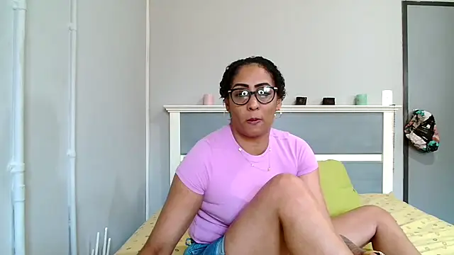 SULTRYBEAUTYxx Adlı Modelin Canlı XXX Sohbeti