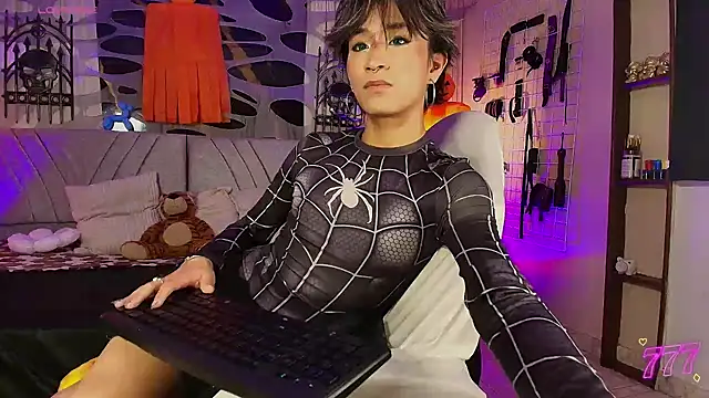 cococumps Adlı Modelin Canlı XXX Sohbeti