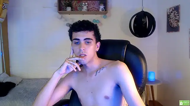 Czat XXX na żywo – noah_bluex