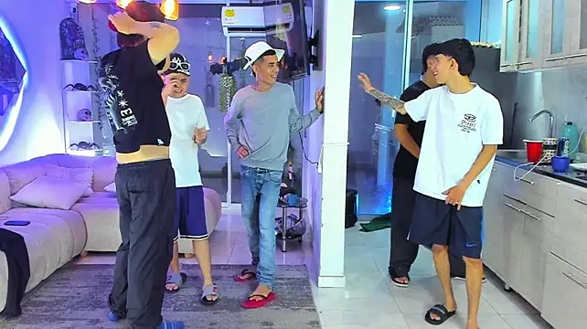 Houseofwarrios 现场XXX聊天