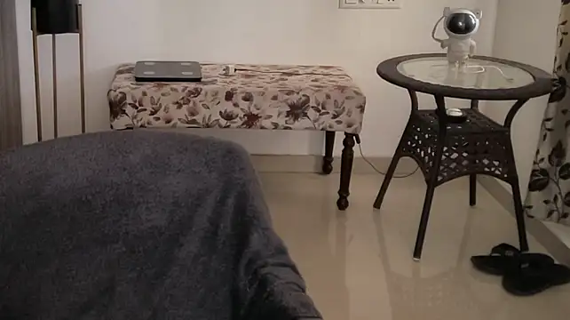 Chat +18 de Mr_Raje ao vivo
