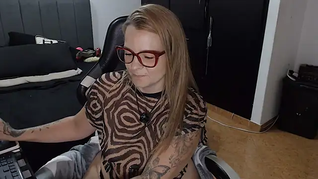Chat +18 de perlagoloza05 ao vivo