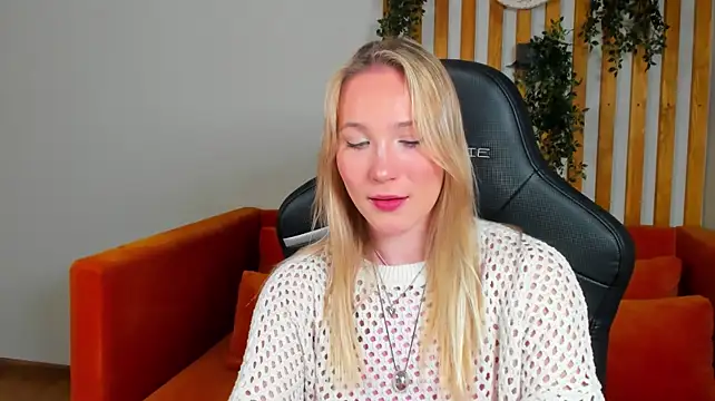 ElaraVoltage Live XXX-chat
